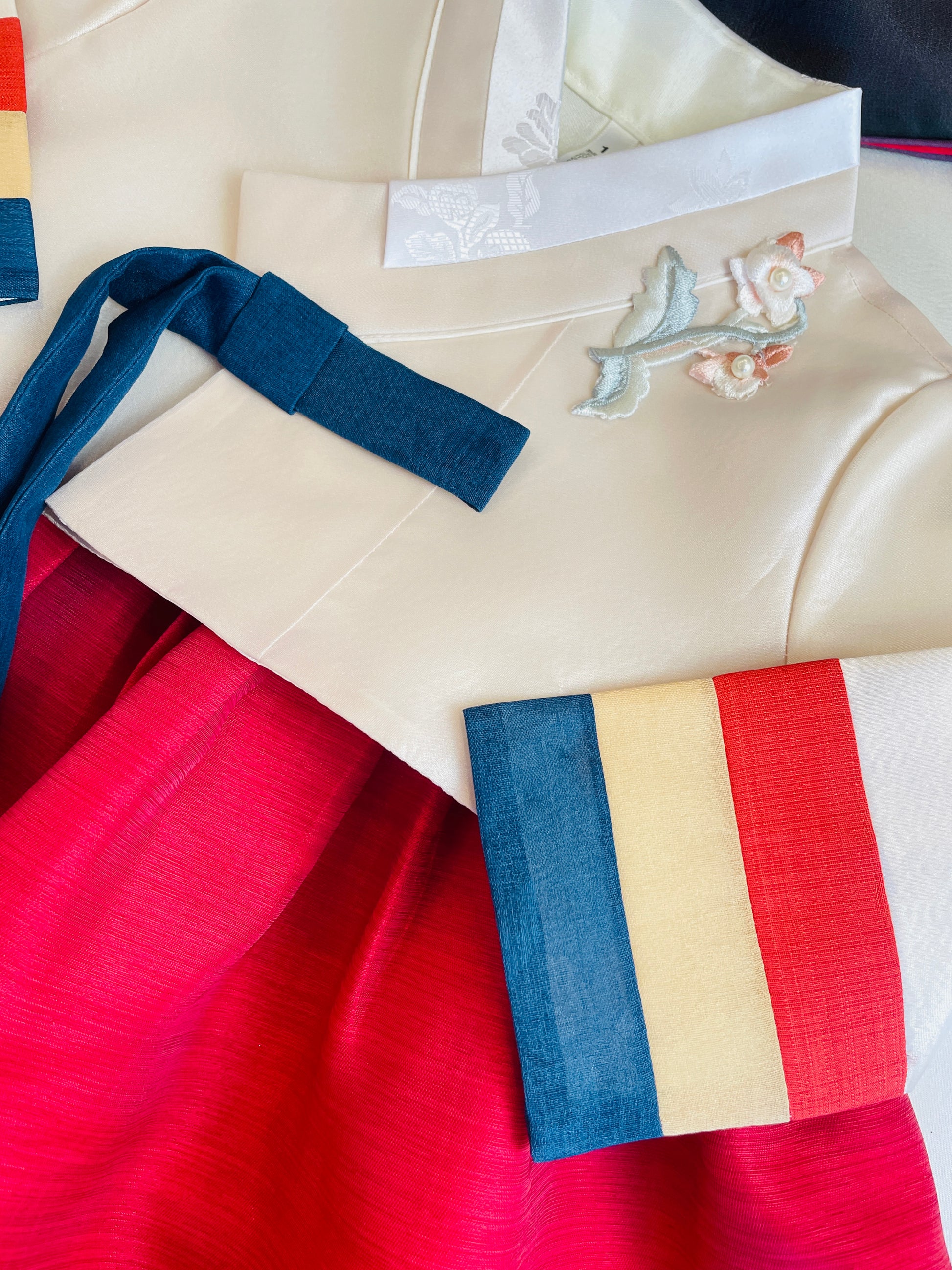 Vivian Girl Dolbok - LEEHWA WEDDING