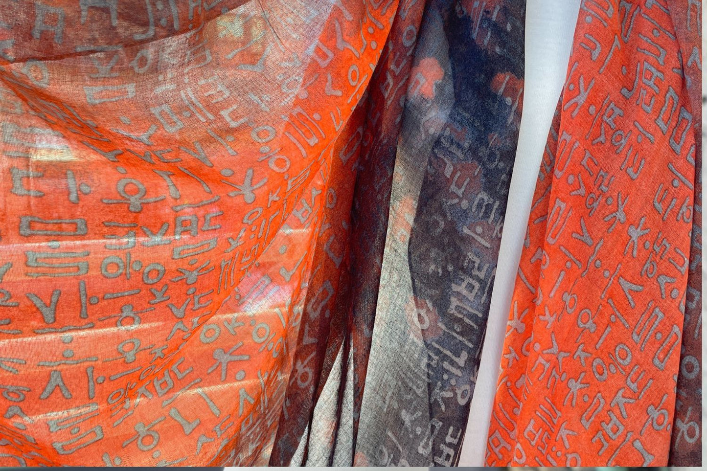 Hunminjeongeum scarf 2