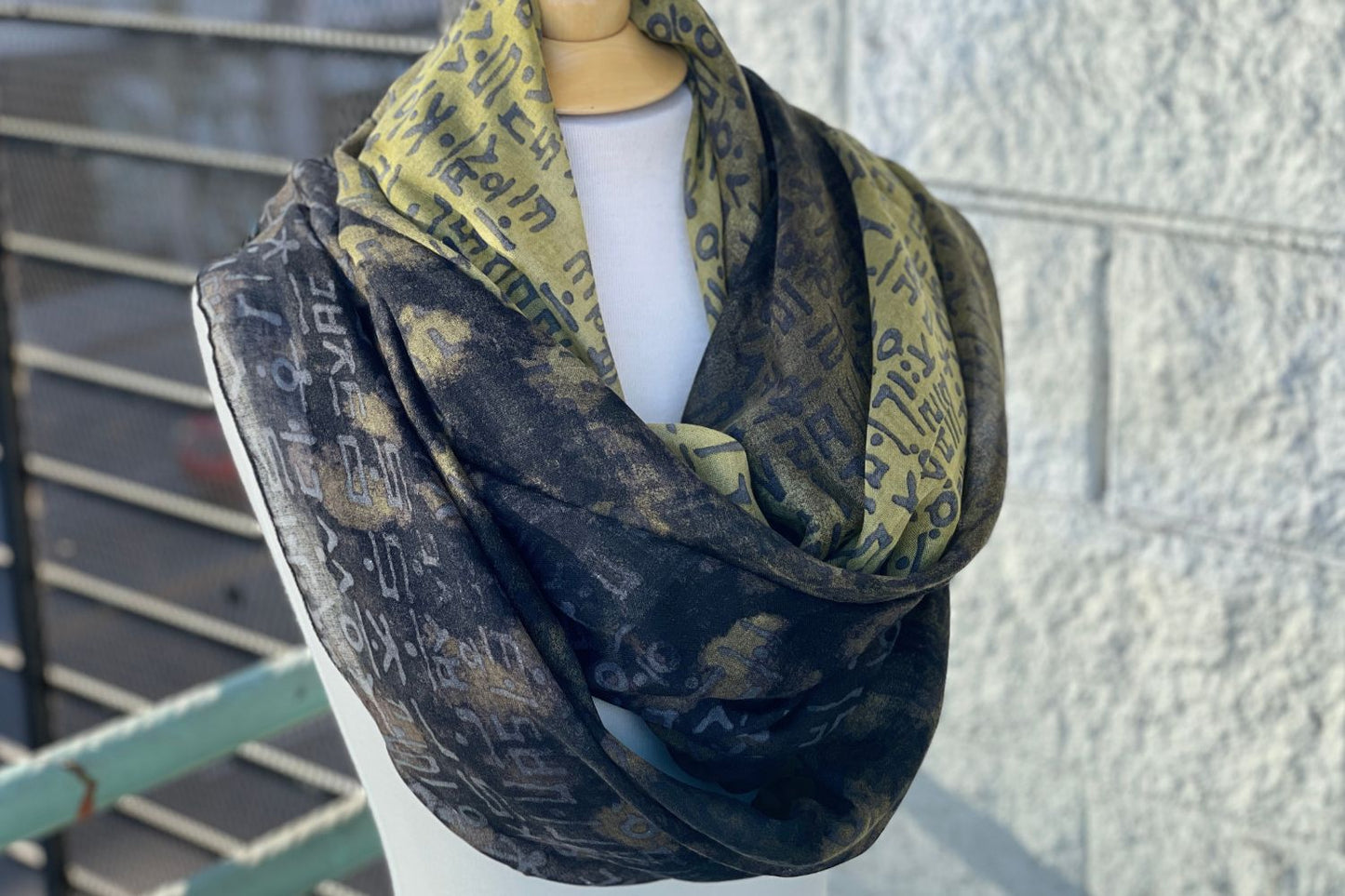 Hunminjeongeum scarf 3