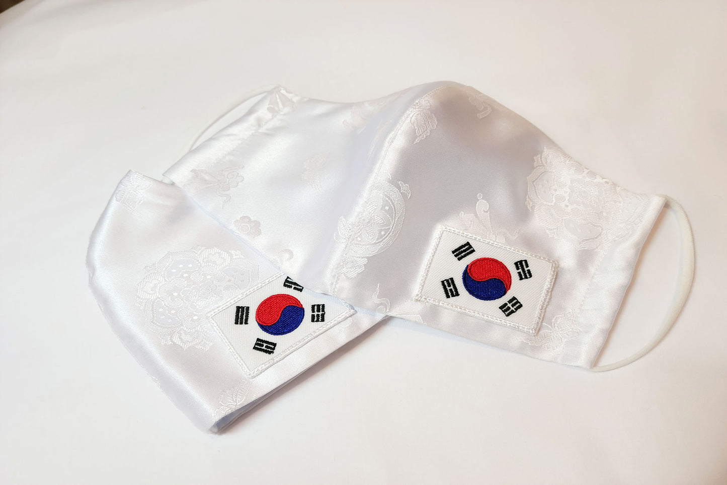Taegeukgi Mask (White)