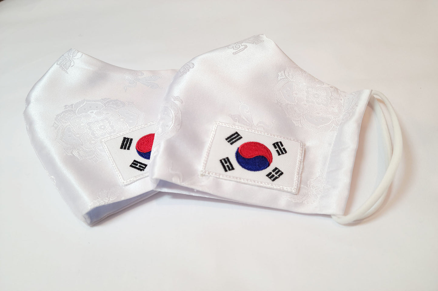 Taegeukgi Mask (White)