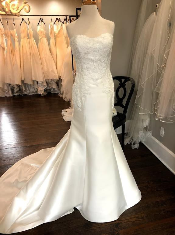 Pronovias Drileas - LEEHWA WEDDING