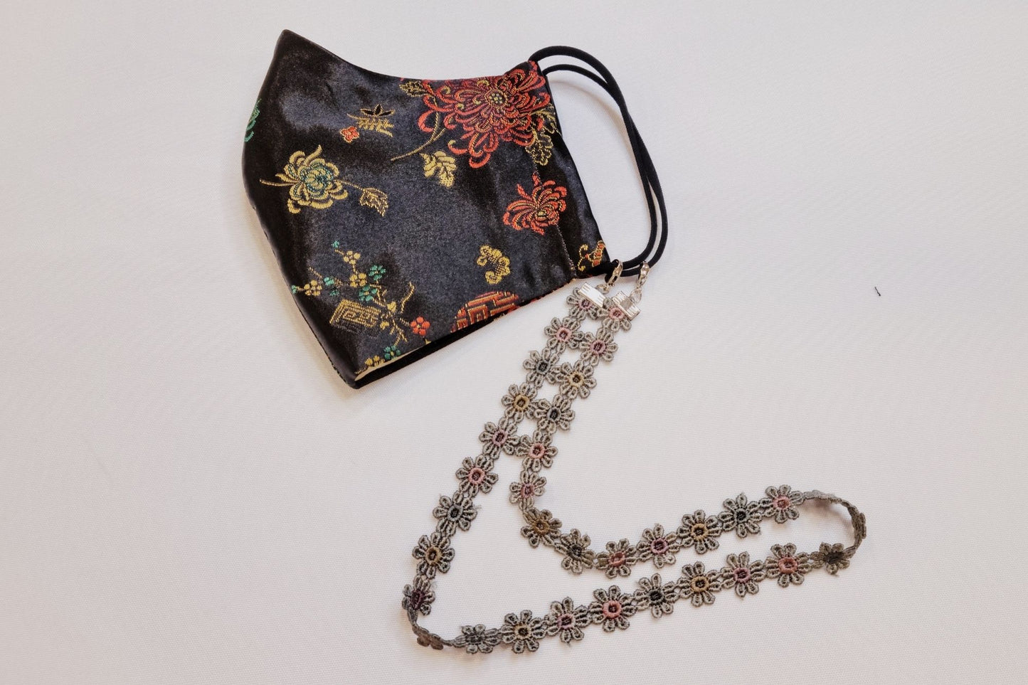 Lace Mask Chain