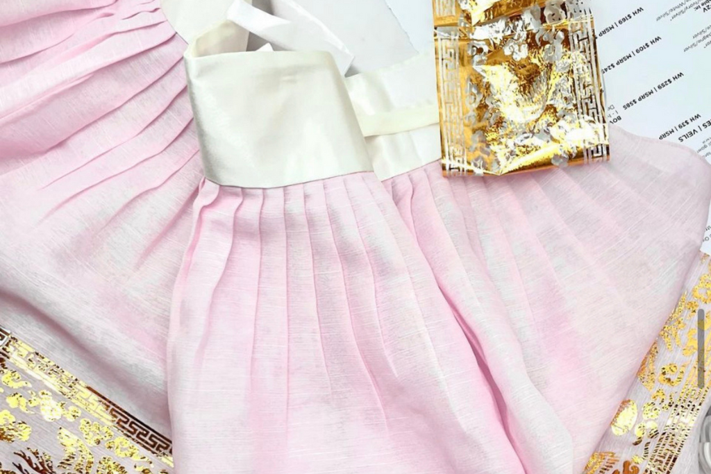 Hanbok 101: Geumbak