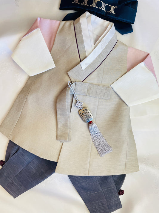 Alexander Boy Dolbok - LEEHWA WEDDING