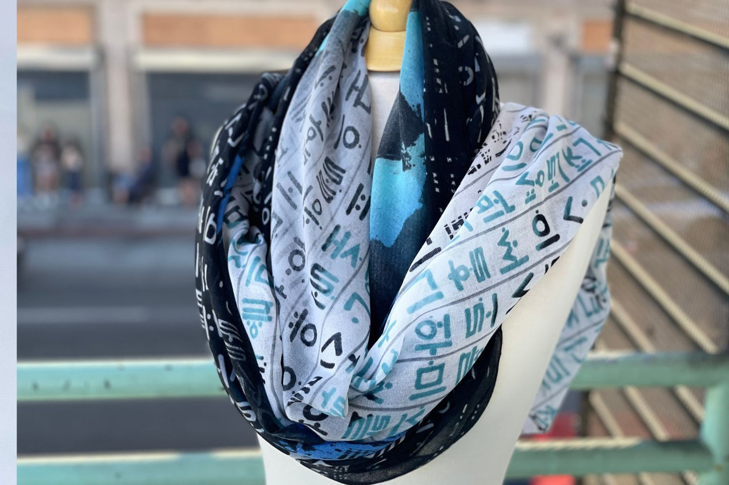 Hunminjeongeum scarf 1