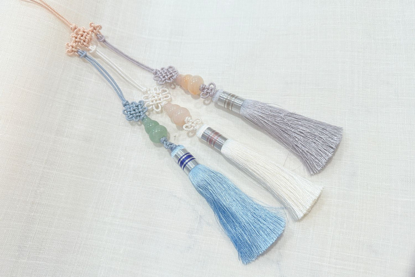 Samjak gourd-shaped Norigae (Blue,White,Silver)