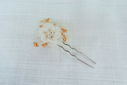 Zinnia Flower Traditional Korean Hair Pin (White)