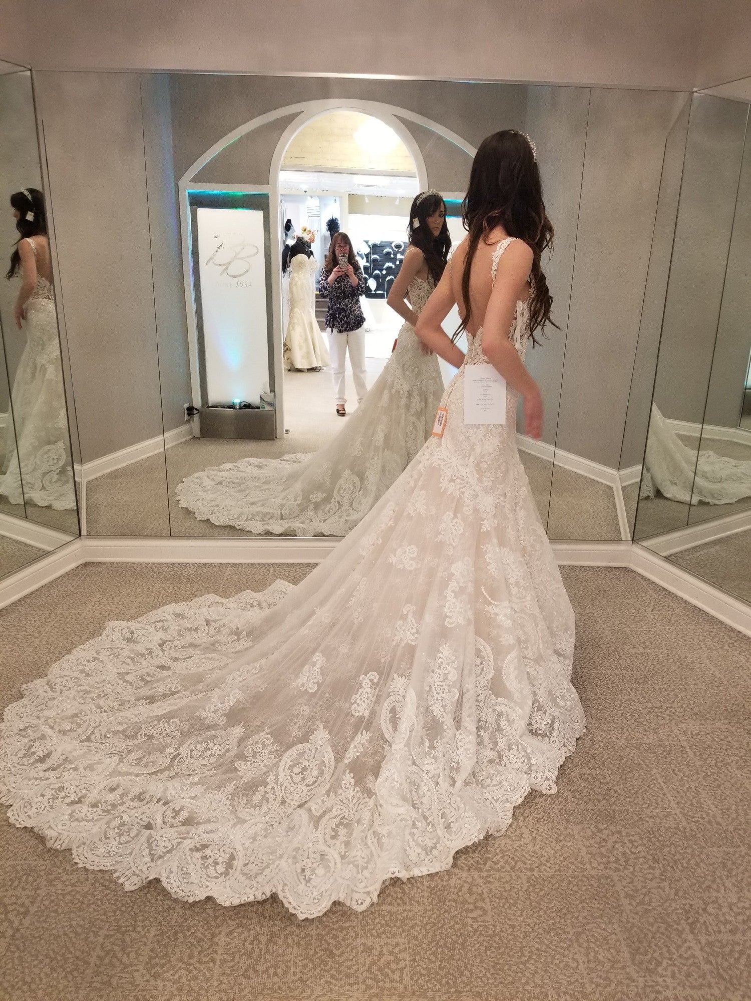 allure lace wedding dress 8764 Allure Bridals Lace, Keyhole, Button Back