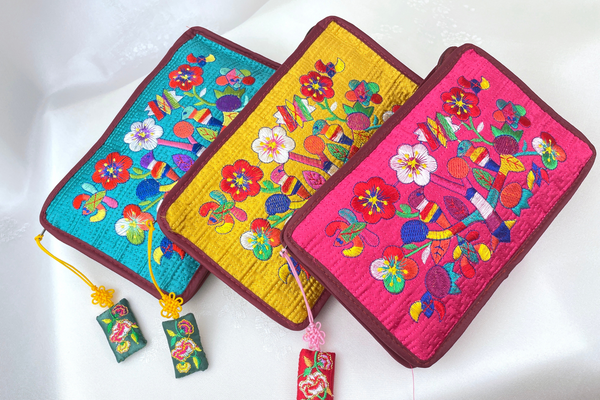 Traditional Korean Style Bird Pouch
