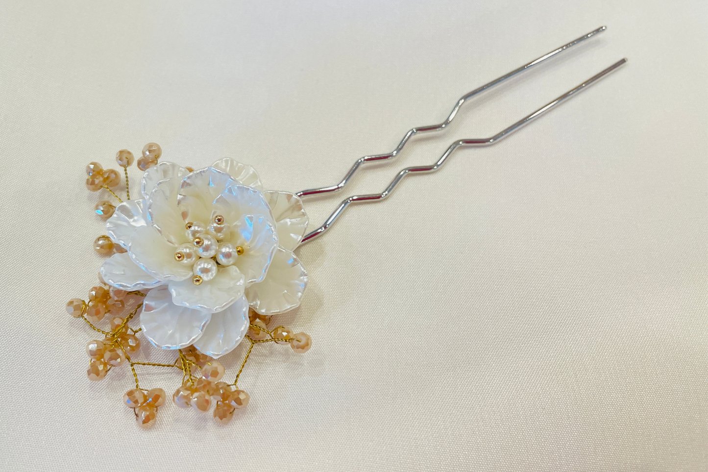 Ornamental Hair Pin (White)