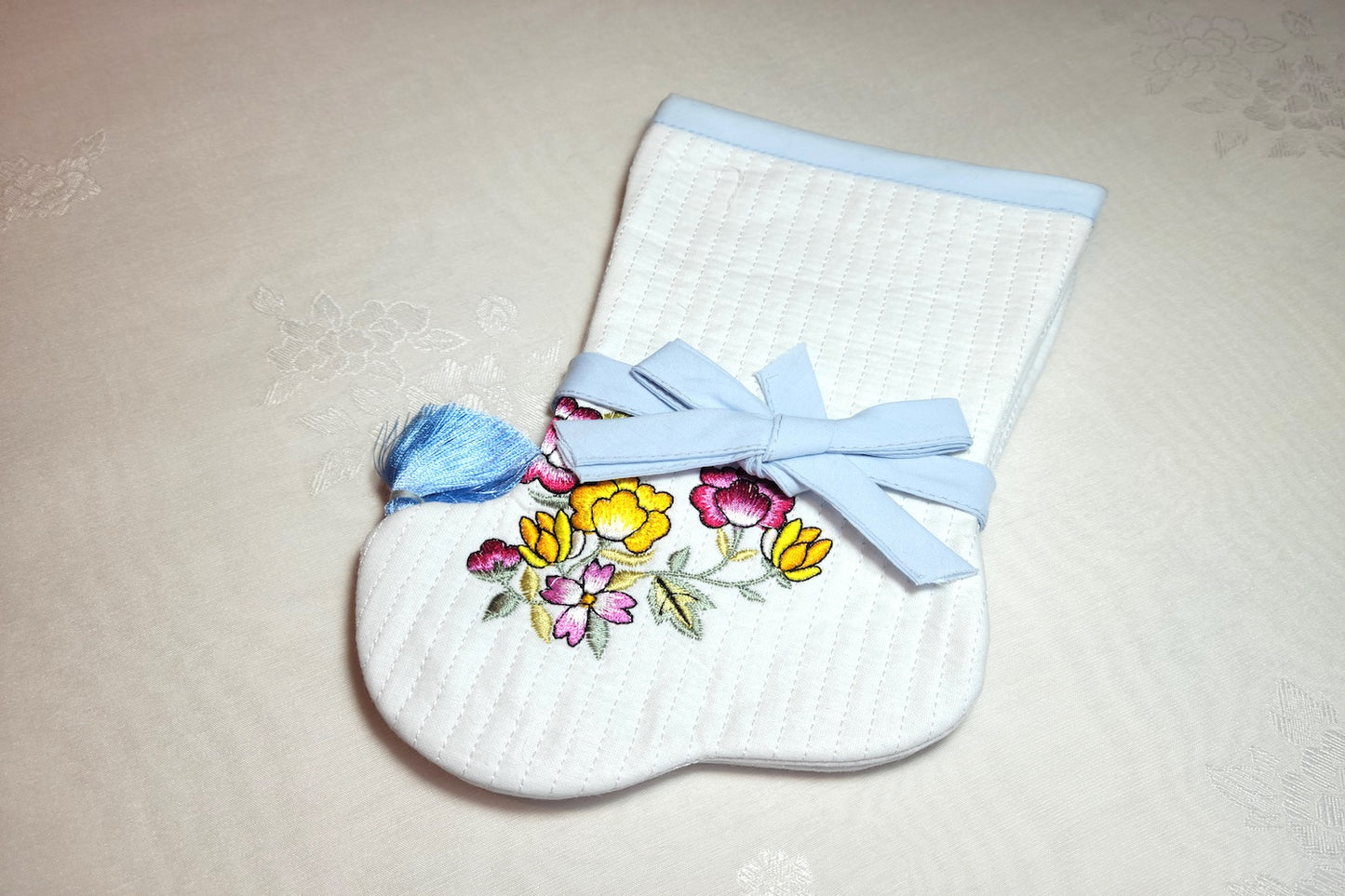 Dol Embroidery Tie Socks (Pink & Sky blue)