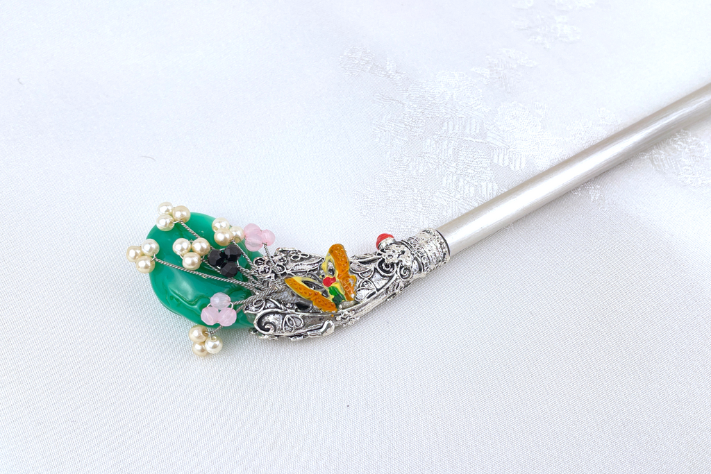 Hyanggi Green Traditional Korean Hair Ornament – LEEHWA WEDDING