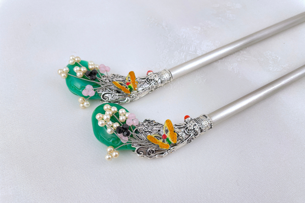 Hyanggi Green Traditional Korean Hair Pin Ornament
