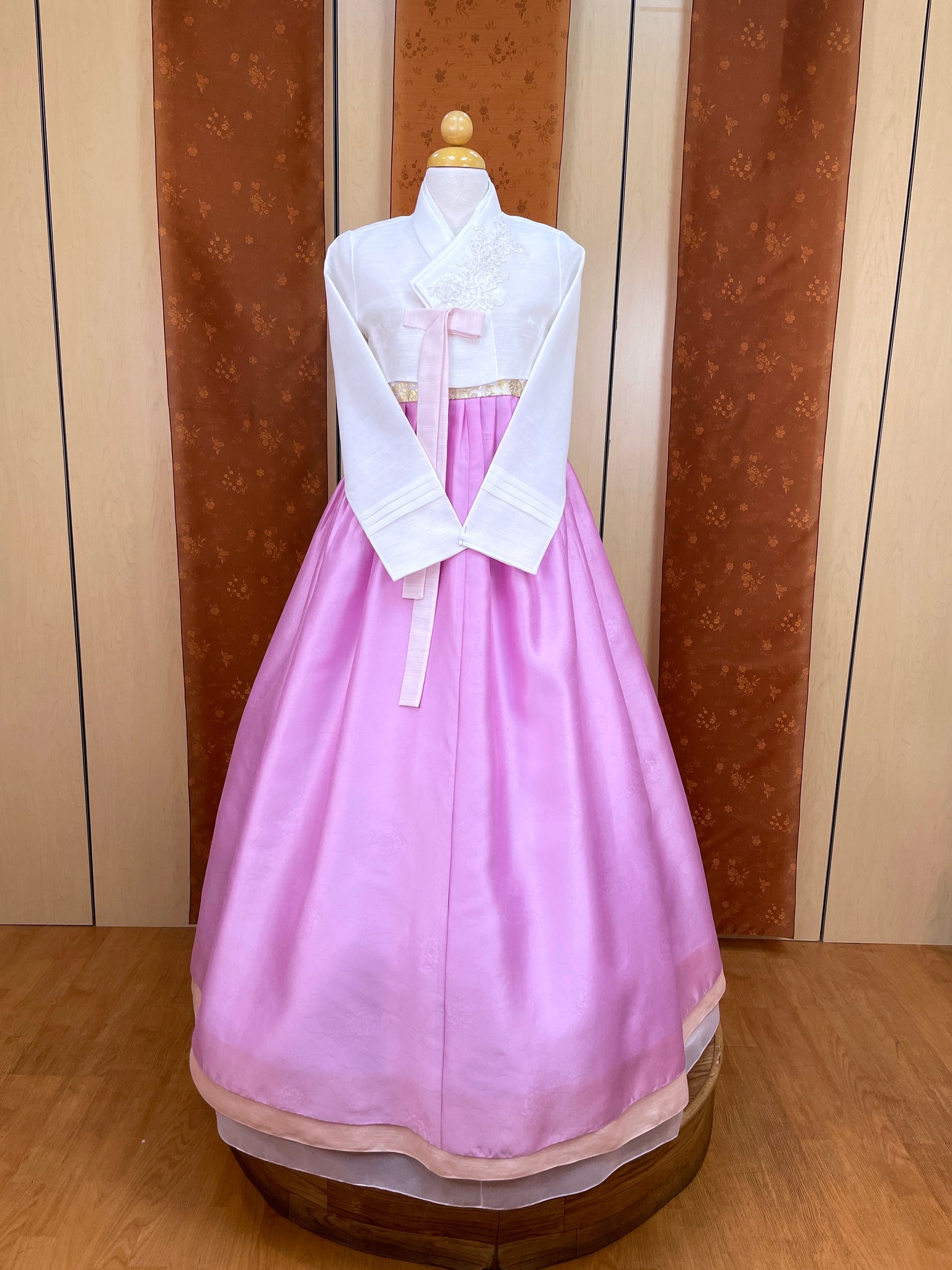 Hyoju - LEEHWA WEDDING
