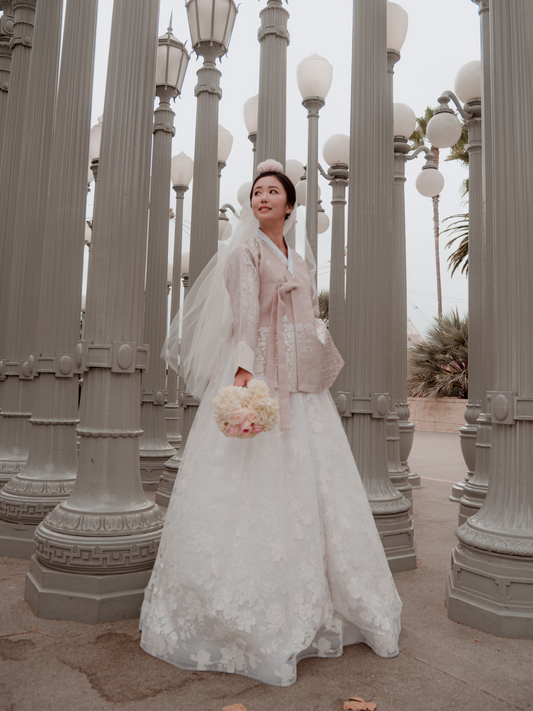 Bridal Hanbok LEEHWA WEDDING & HANBOK Bridal Hanbok LEEHWA WEDDING & HANBOK