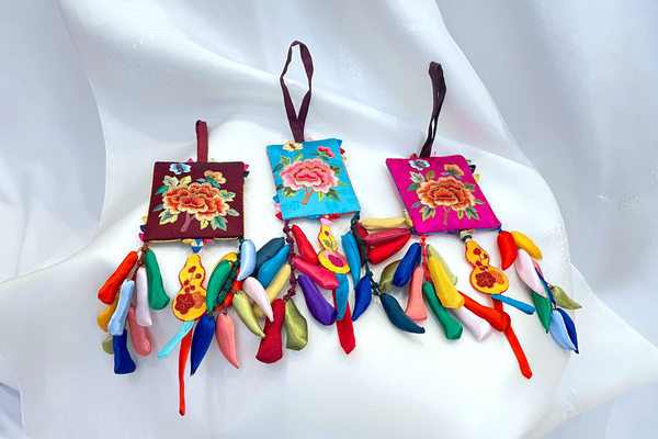 Bok Norigae (Blue/Burgundy/Pink/Red)
