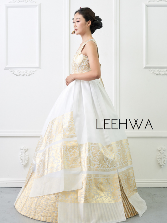 Bridal Hanbok LEEHWA WEDDING & HANBOK Bridal Hanbok LEEHWA WEDDING & HANBOK