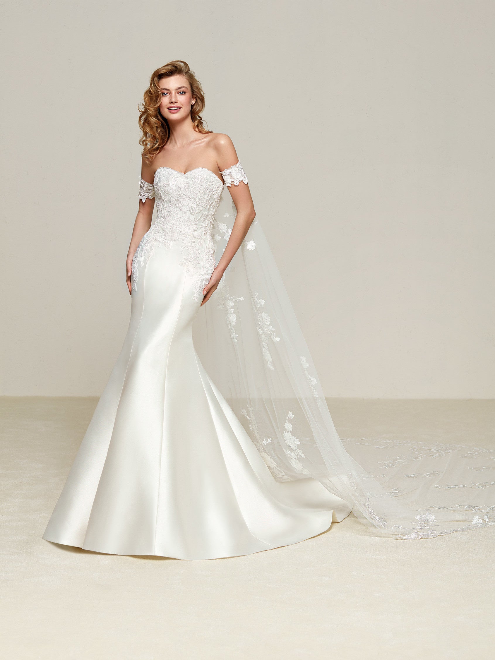 Pronovias Drileas - LEEHWA WEDDING