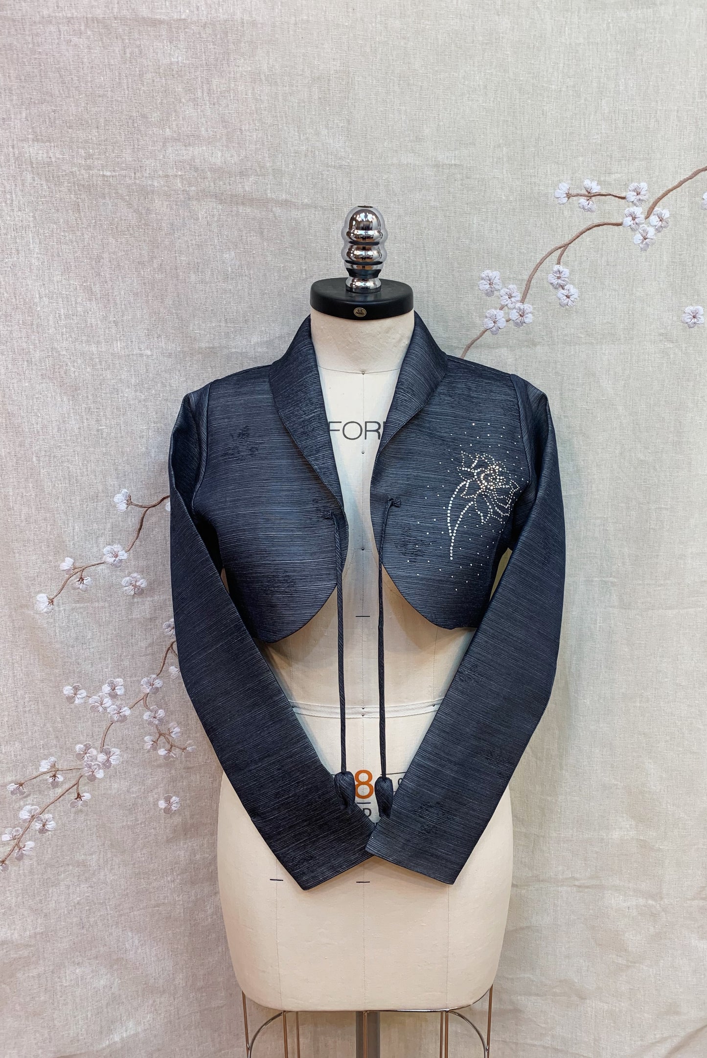 The Bolero Crop
