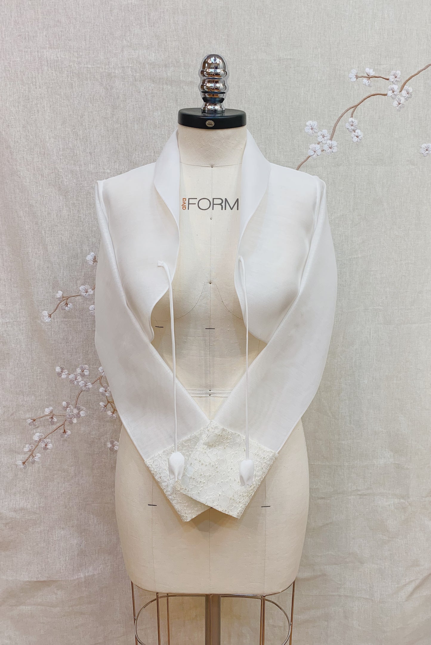 The Bolero Crop
