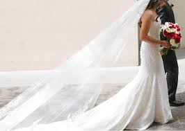 Pronovias Drenibi - LEEHWA WEDDING